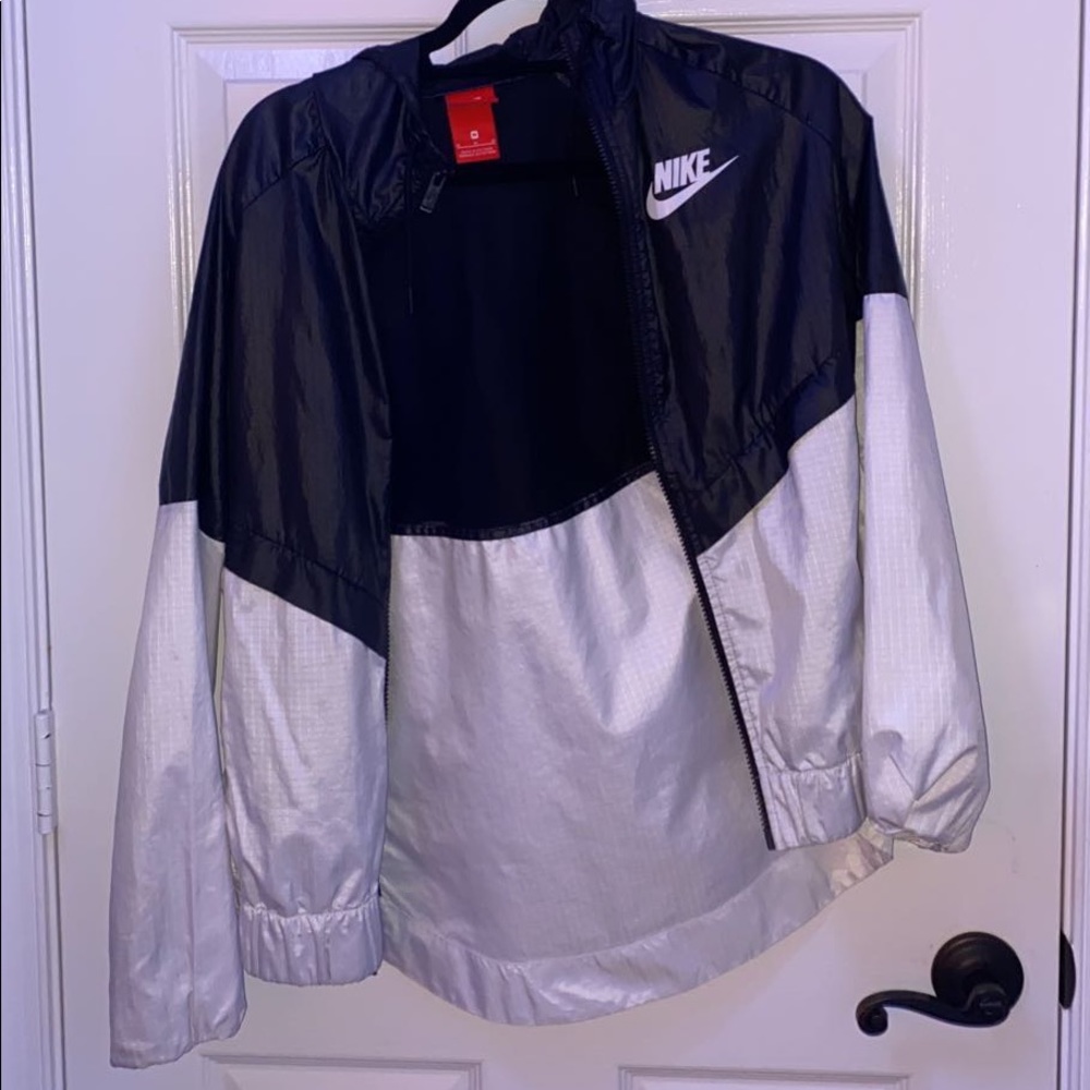 black and white nike windbreaker